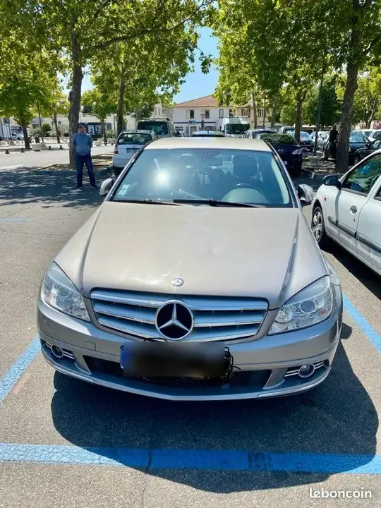 Mercedes-Benz C-Class 2007 photo 2