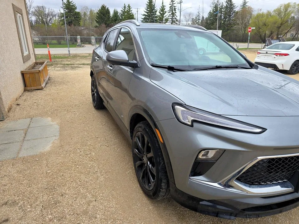 Buick Encore Gx 2025 photo 2