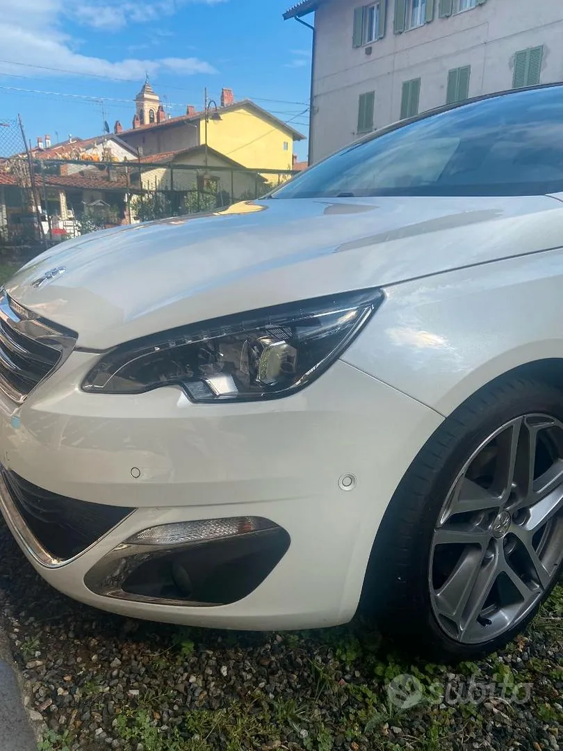 Peugeot 308 2015 photo 5