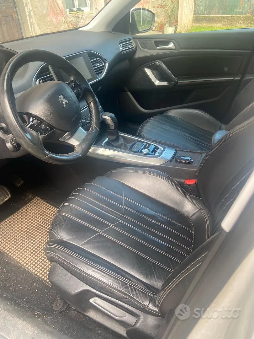 Peugeot 308 2015 photo 4