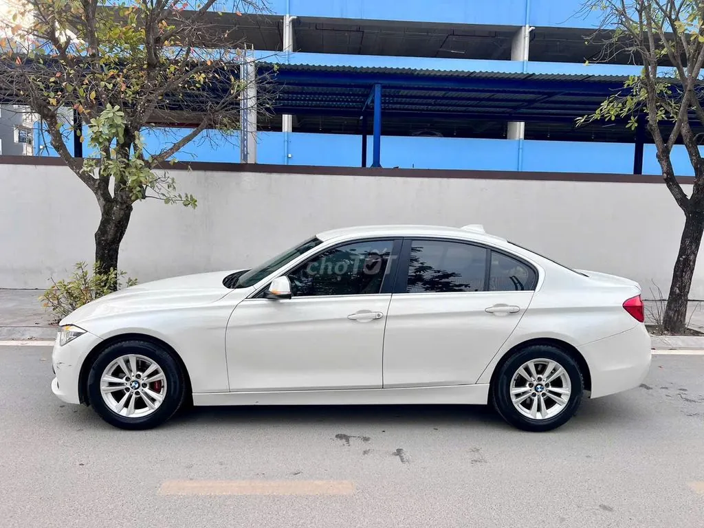 BMW 3 Series 2016 photo 3