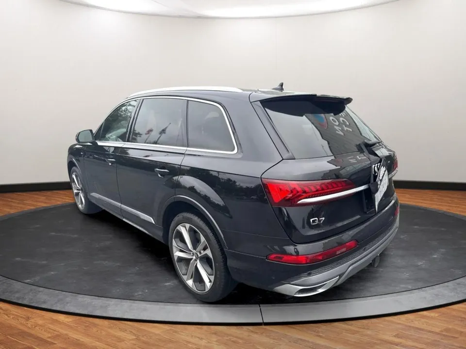 Audi Q7 2022 photo 3