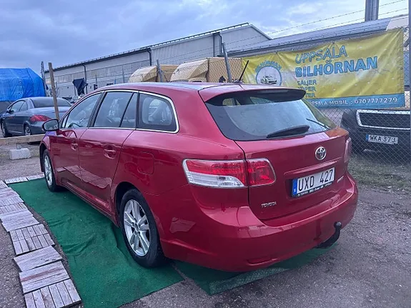 Toyota Avensis 2010 photo 4
