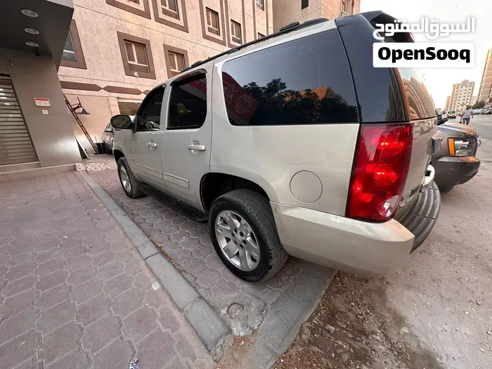 GMC Yukon 2010 photo 3