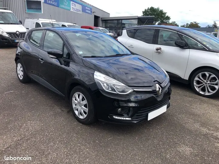 Renault Clio 2019 photo 2