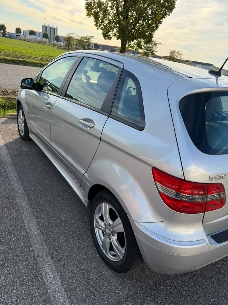Mercedes-Benz B-Class 2011 photo 3