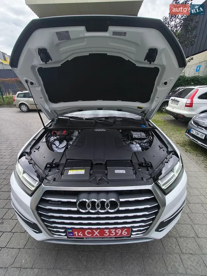 Audi Q7 2019 photo 2