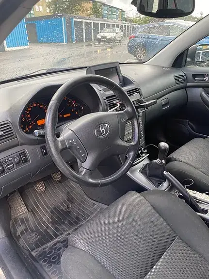 Toyota Avensis 2005 photo 4
