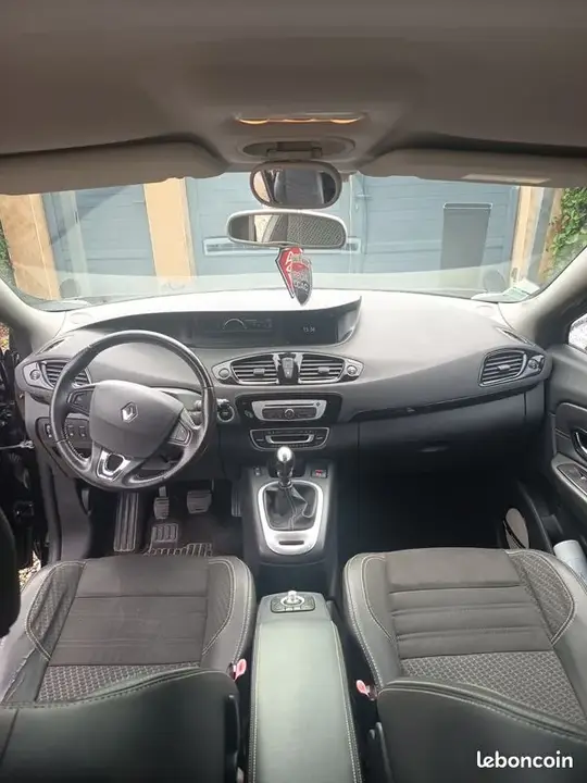 Renault Scenic 2015 photo 3