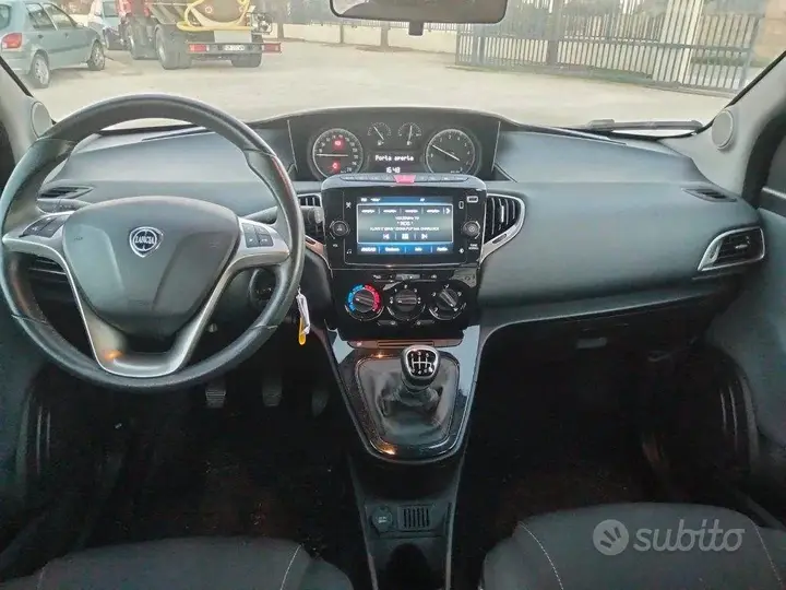 Lancia Ypsilon 2022 photo 5