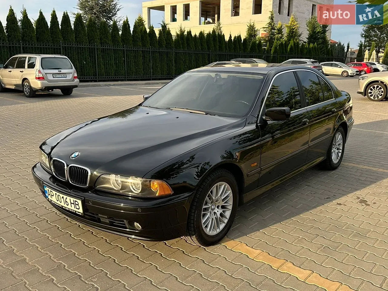 BMW 5 Series 2003 photo 2
