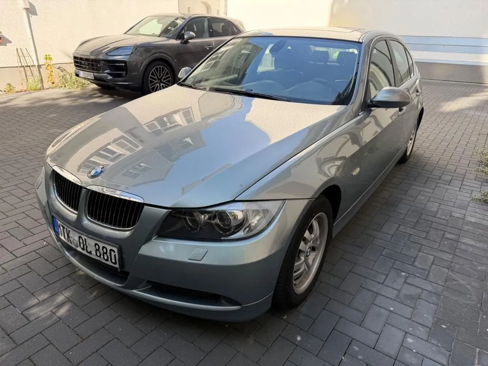 BMW 325
