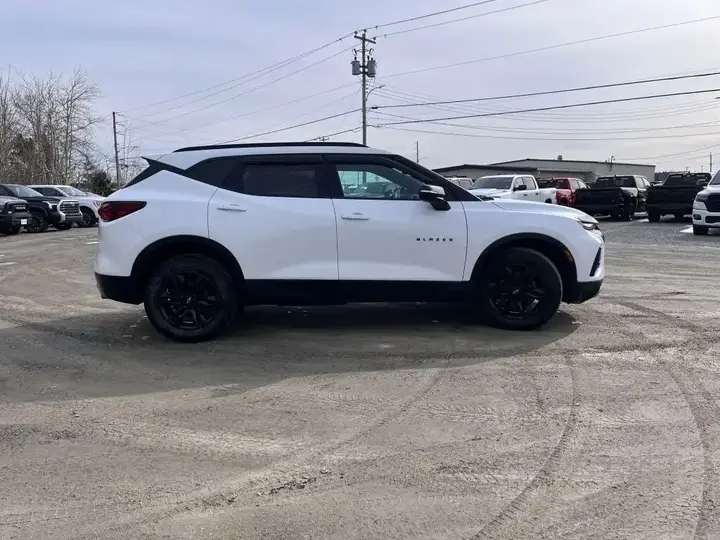 Chevrolet Blazer 2022 photo 4