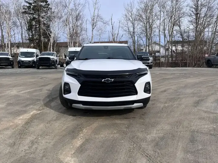 Chevrolet Blazer 2022 photo 2