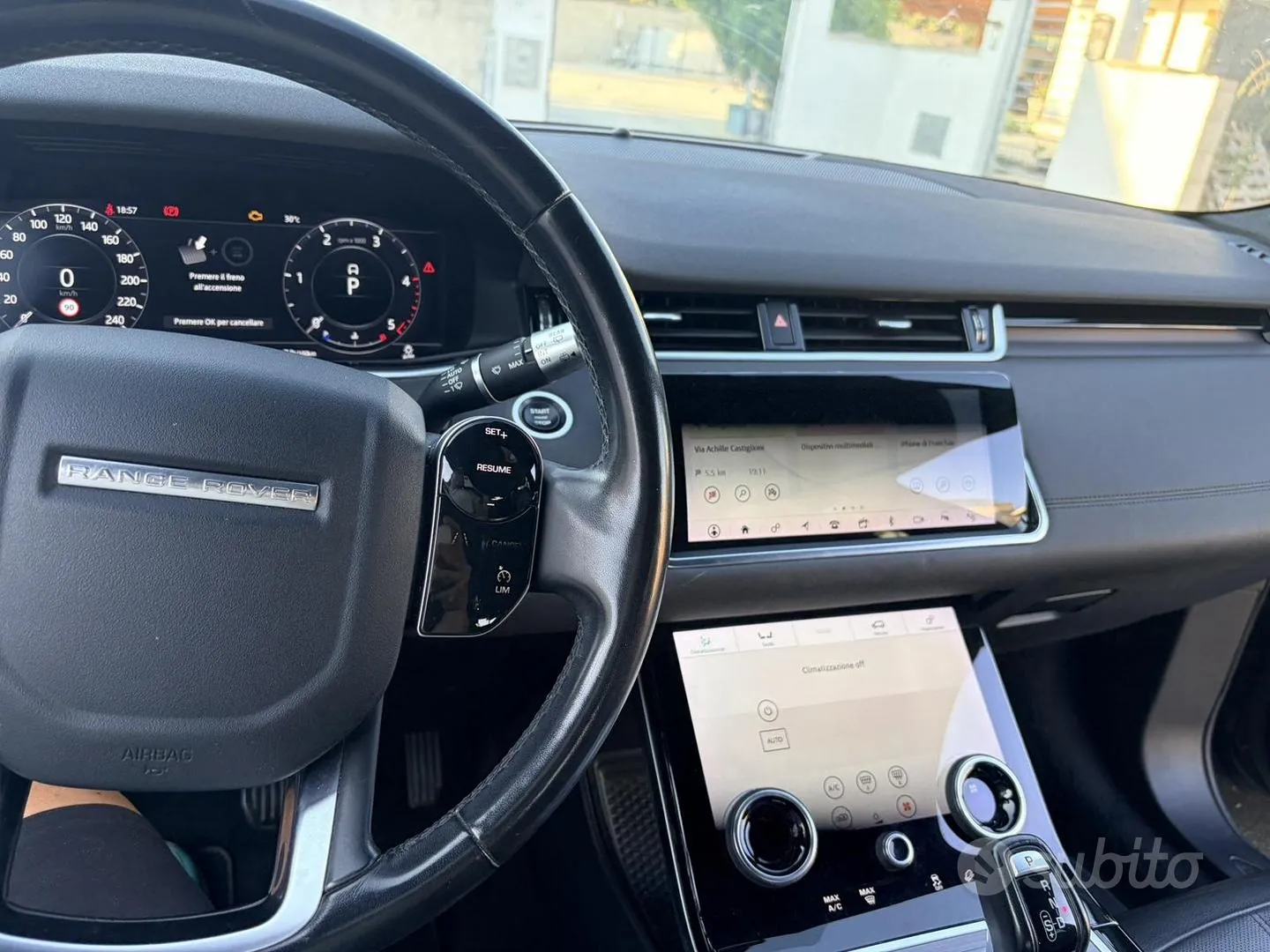 Land Rover Range Rover Evoque 2019 photo 3