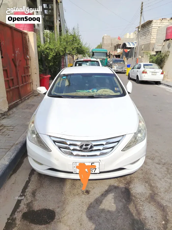 Hyundai Sonata 2011 photo 2