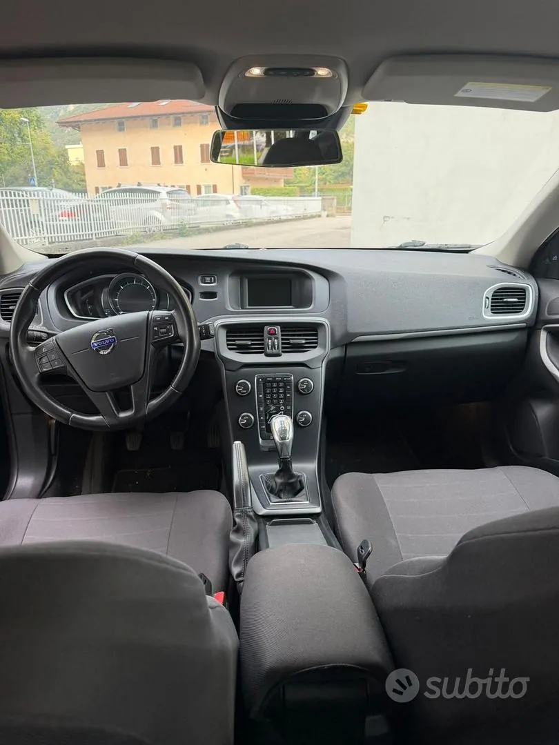 Volvo V40 2013 photo 4