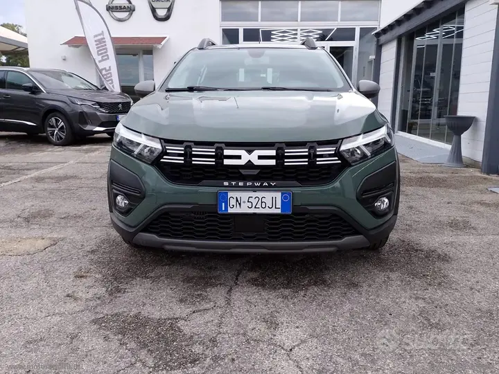 Dacia Sandero Stepway 2023 photo 2