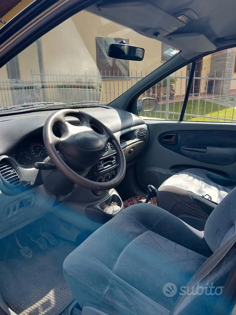 Renault Scenic 1997 photo 2
