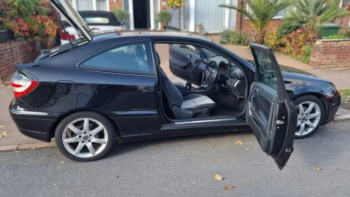 Mercedes-Benz C-Class 2008 photo 4