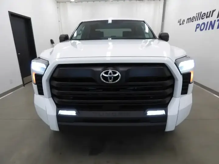 Toyota Tundra 2024 photo 3