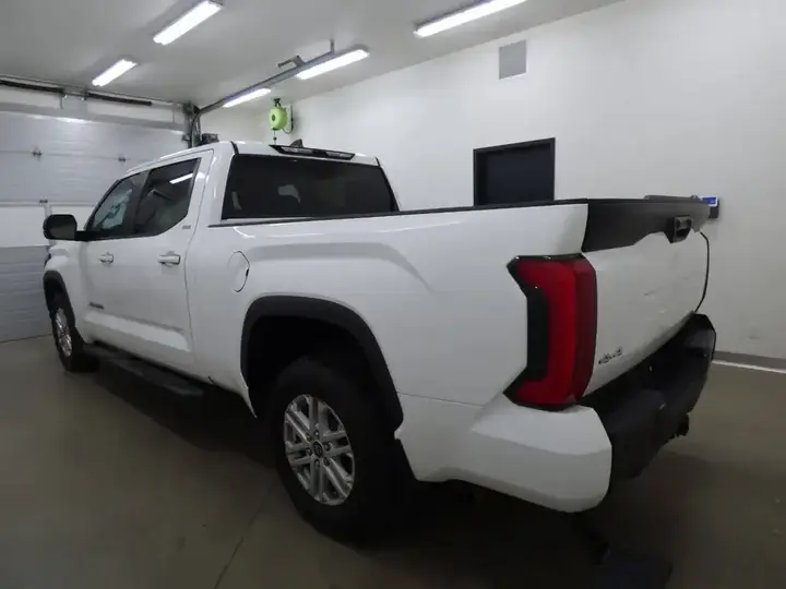 Toyota Tundra 2024 photo 2