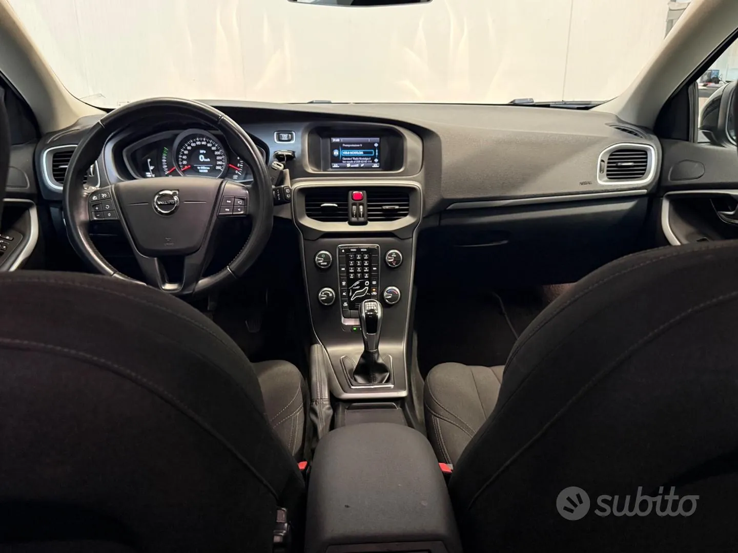 Volvo V40 2017 photo 5