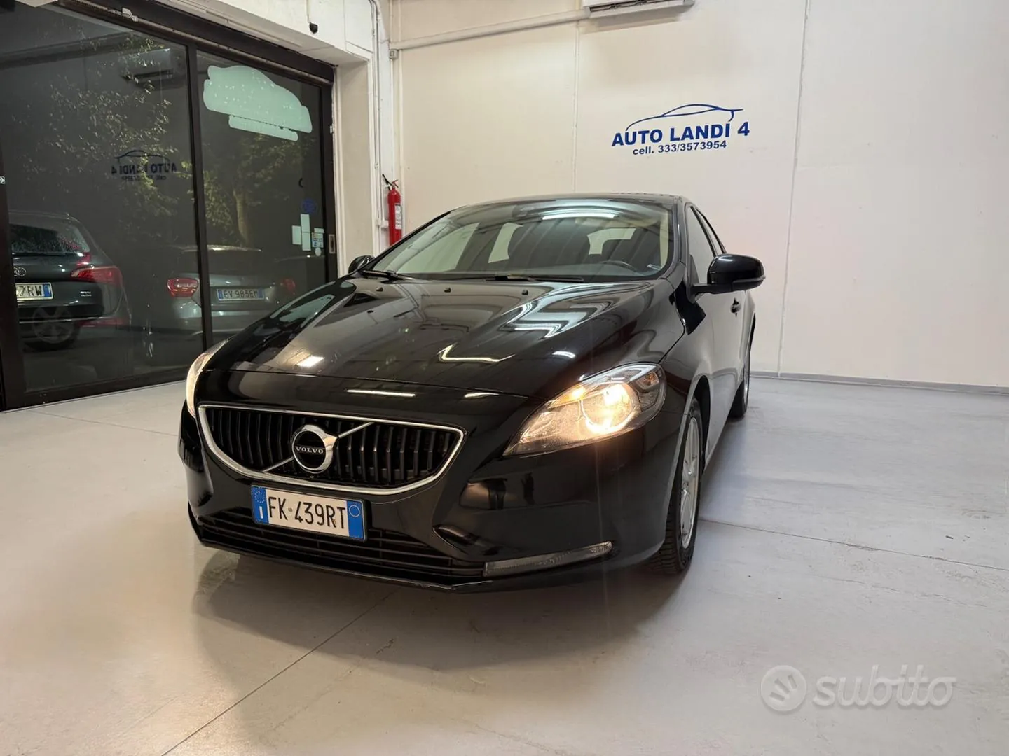 Volvo V40 2017 photo 2