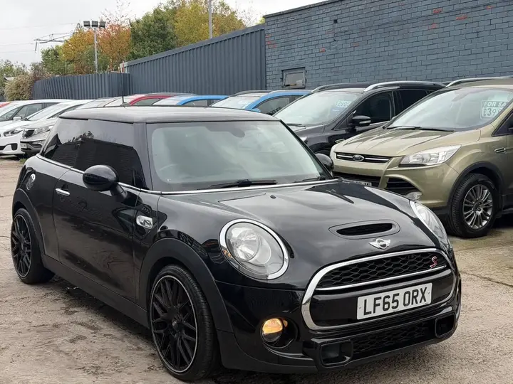Mini Hatch 2015 photo 5