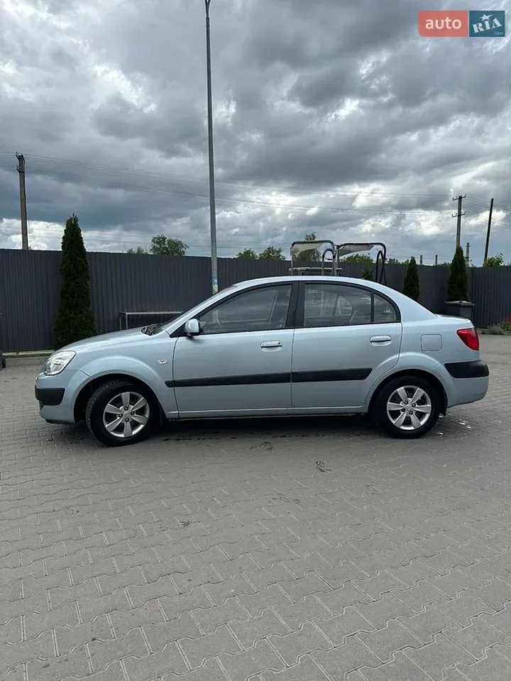 Kia Rio 2008 photo 4