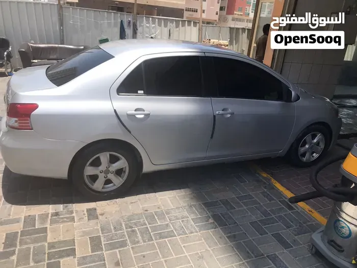 Toyota Yaris 2009 photo 2