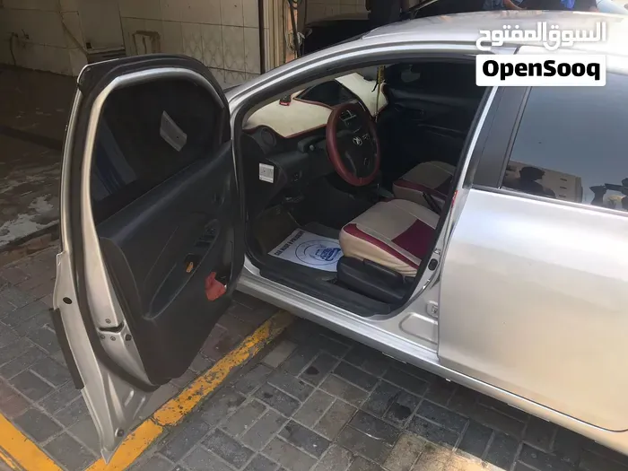 Toyota Yaris 2009 photo 3