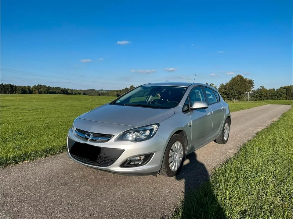 Opel Astra J