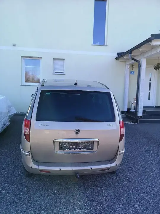 Lancia Phedra 2009 photo 2