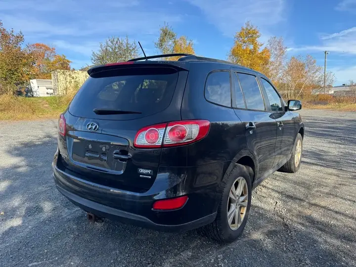 Hyundai Santa Fe 2012 photo 4