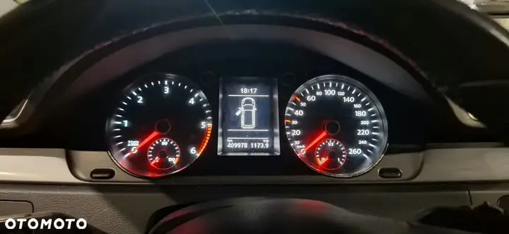 Volkswagen Passat 2012 photo 2