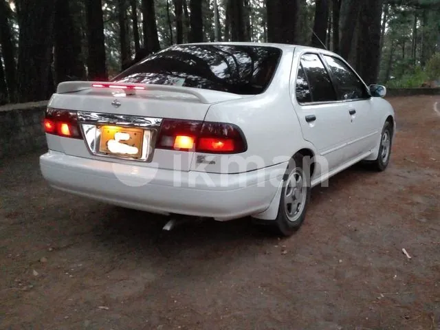 Nissan Sunny 1996 photo 3