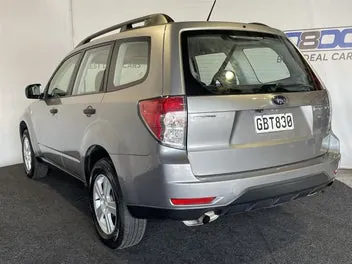 Subaru Forester 2011 photo 5