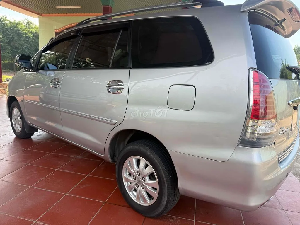 Toyota Innova 2008 photo 4