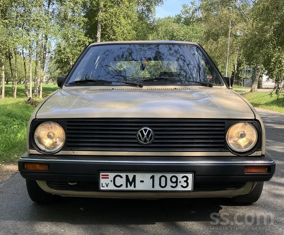 Volkswagen Golf 1985 photo 2