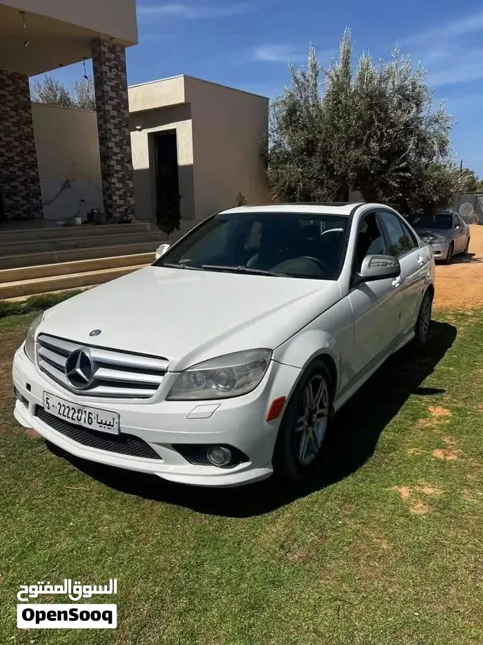 Mercedes-Benz C-Class 2011 photo 4