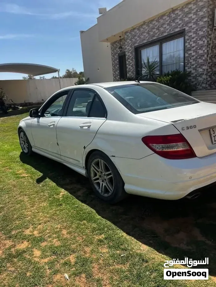 Mercedes-Benz C-Class 2011 photo 3