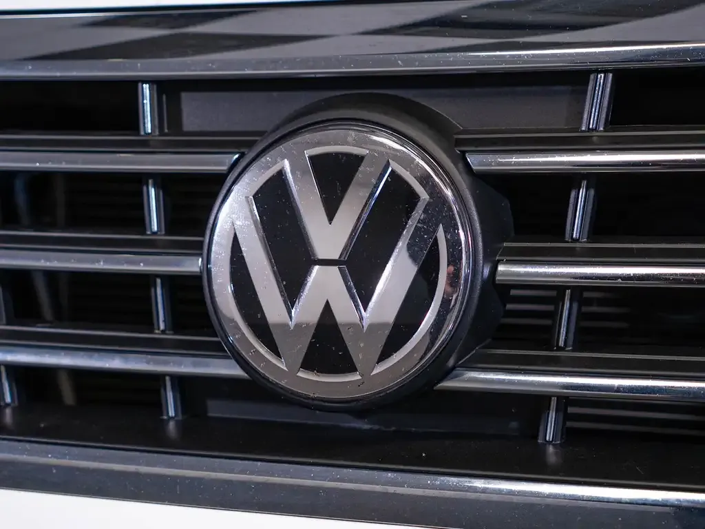Volkswagen Passat 2021 photo 5