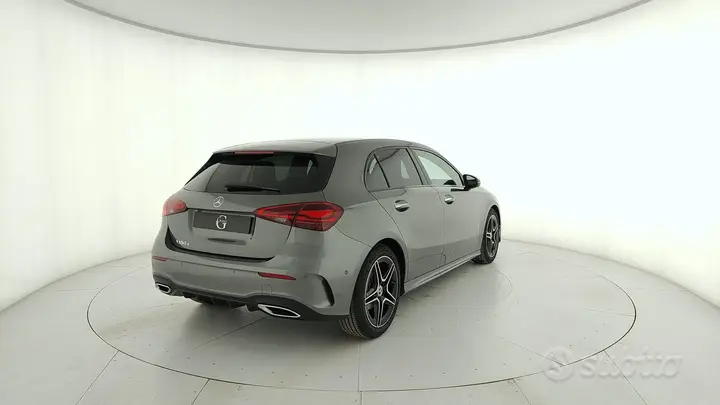 Mercedes-Benz A 180 2026 photo 3