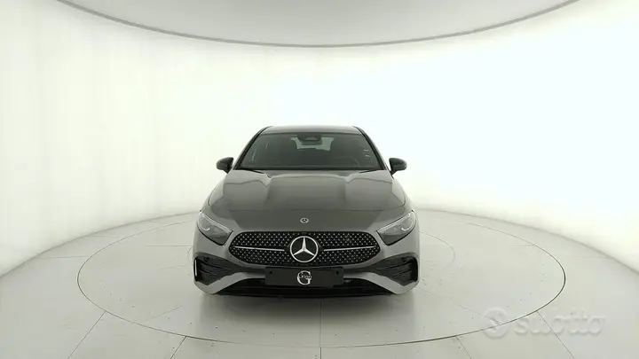 Mercedes-Benz A 180 2026 photo 2