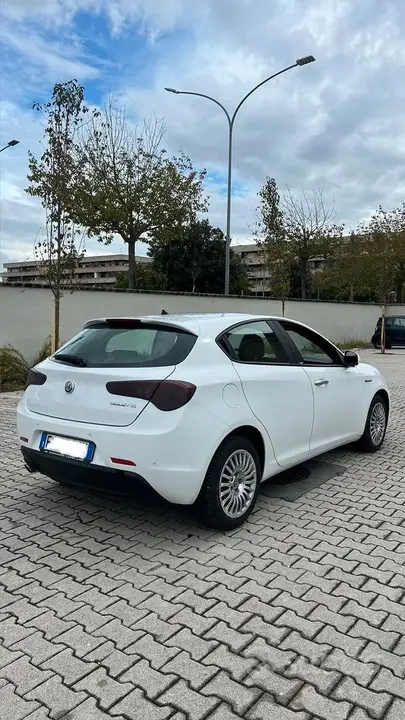 Alfa Romeo Giulietta 2016 photo 4