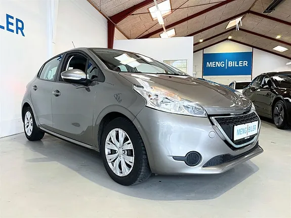Peugeot 208 2013 photo 3