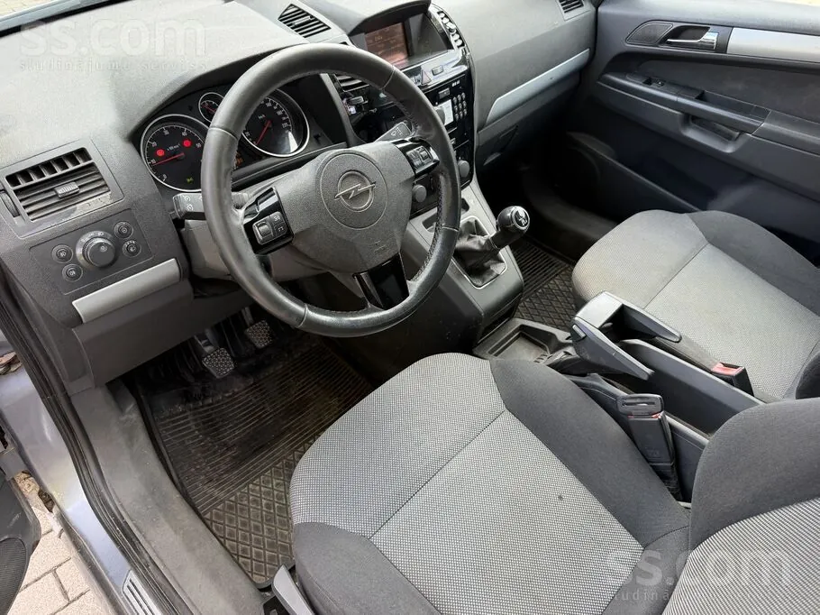 Opel Zafira 2011 photo 5