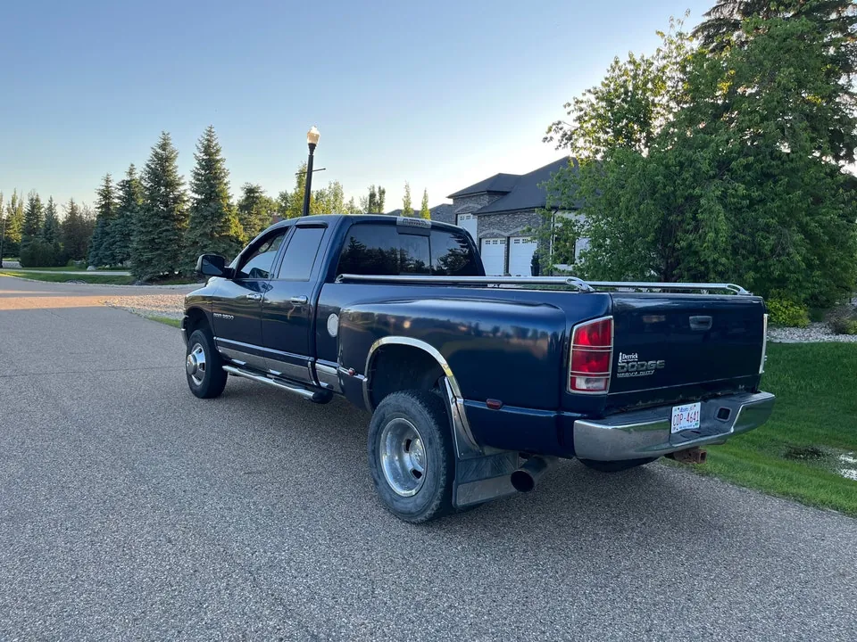 Dodge Ram 3500 2005 photo 3