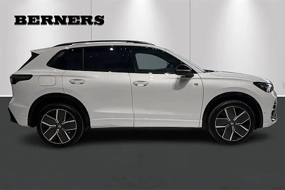 Volkswagen Tiguan 2026 photo 2